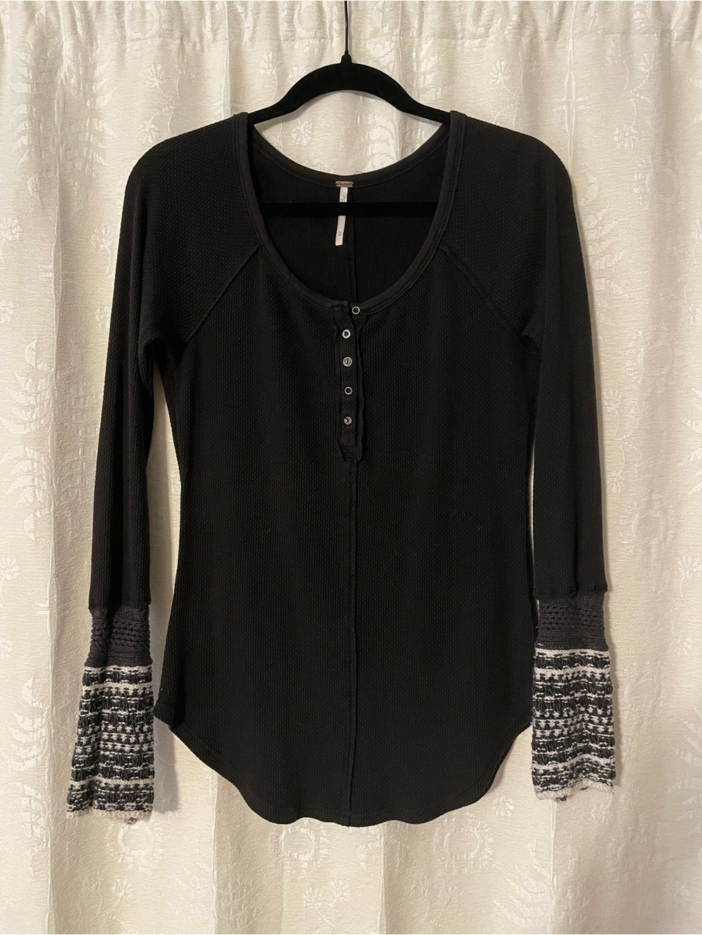 Vintage Free People Black Ski Lodge Cuff Thermal Henley size Medium